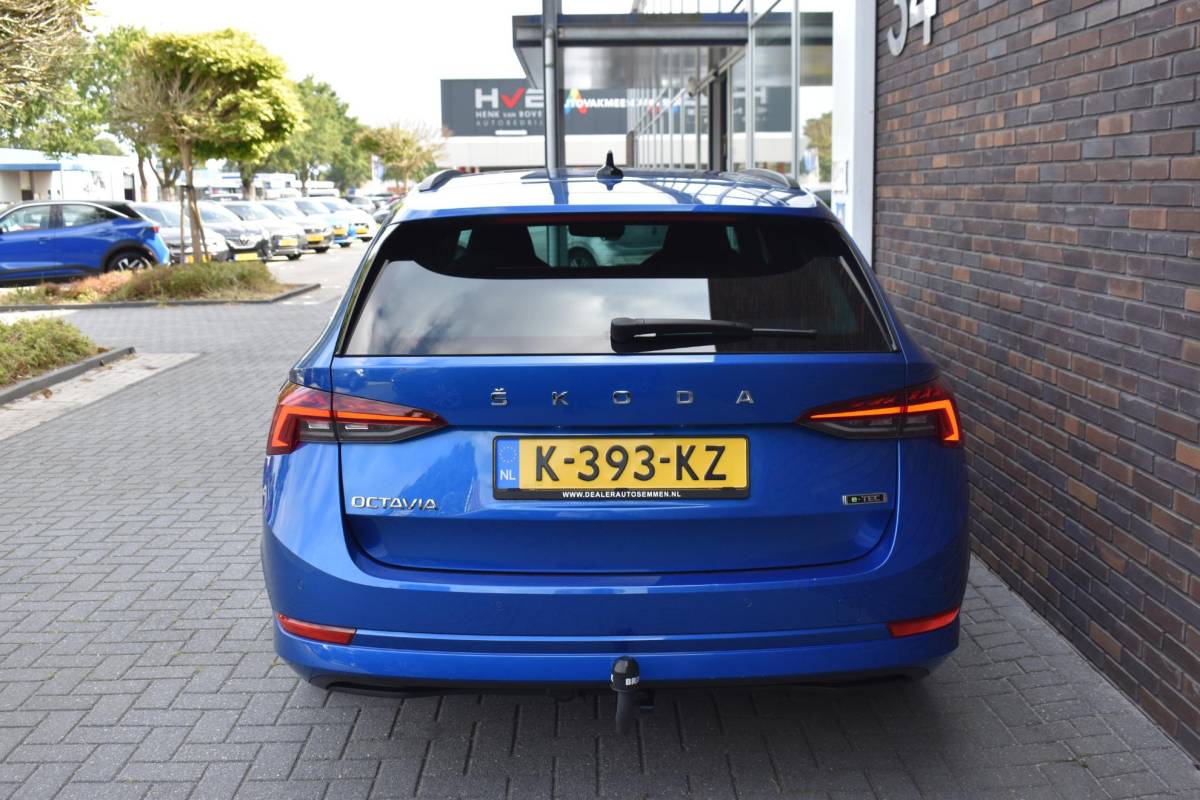Škoda Octavia Skoda Octavia Combi 1.0 e-TSI Sport Business