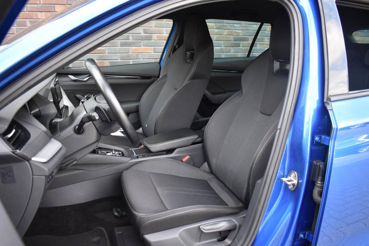 Škoda Octavia Skoda Octavia Combi 1.0 e-TSI Sport Business
