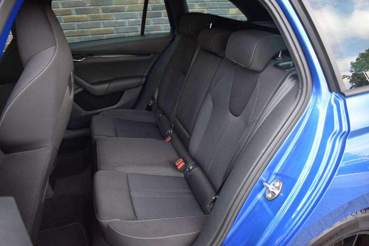 Škoda Octavia Skoda Octavia Combi 1.0 e-TSI Sport Business