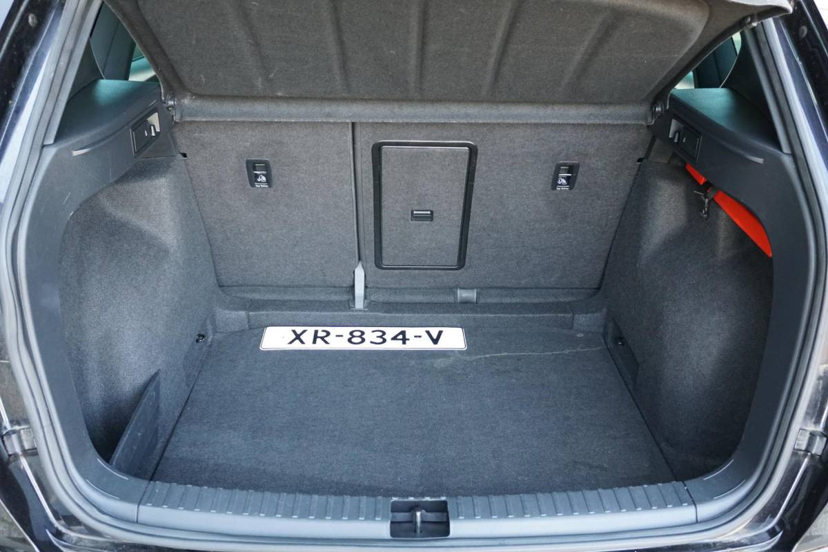 SEAT Ateca SEAT Ateca 1.5 TSI FR Business Intense + CAMERA / ALCANTARA / ELEK. KOFFERKLEP / ACC