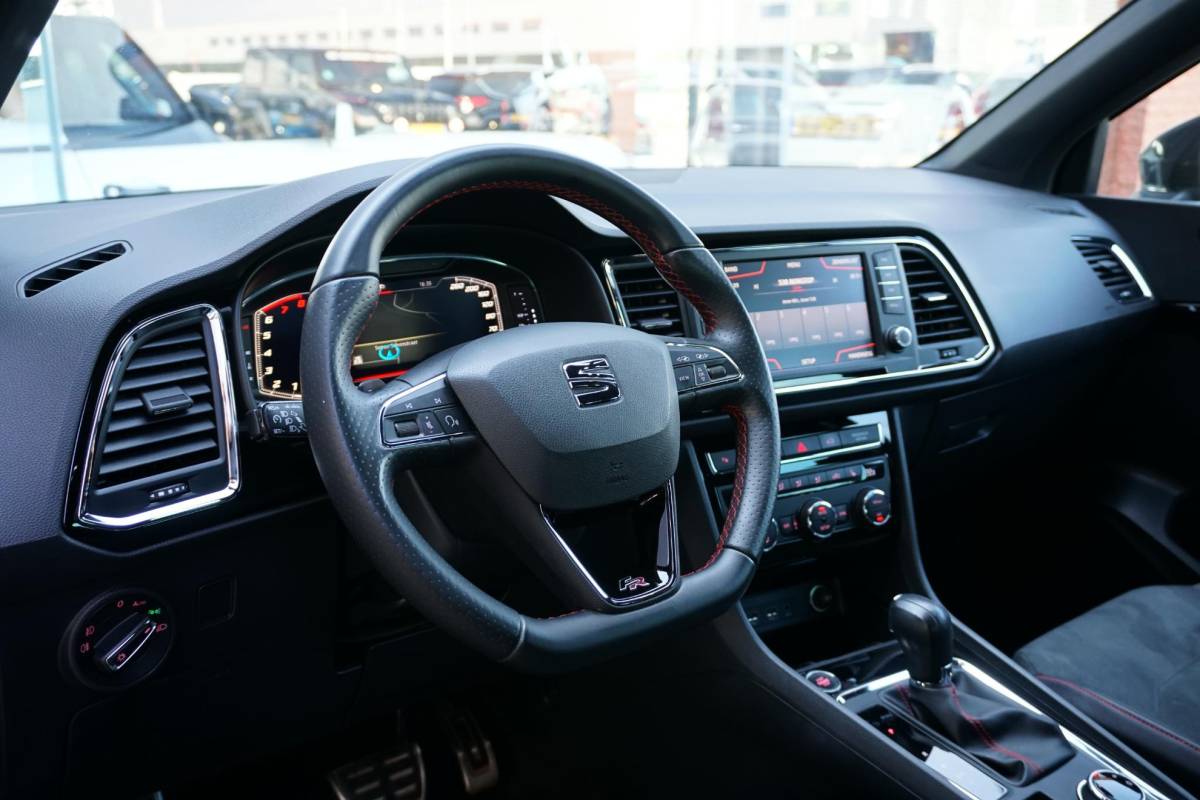 SEAT Ateca SEAT Ateca 1.5 TSI FR Business Intense + CAMERA / ALCANTARA / ELEK. KOFFERKLEP / ACC