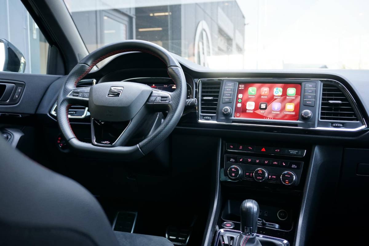 SEAT Ateca SEAT Ateca 1.5 TSI FR Business Intense + CAMERA / ALCANTARA / ELEK. KOFFERKLEP / ACC