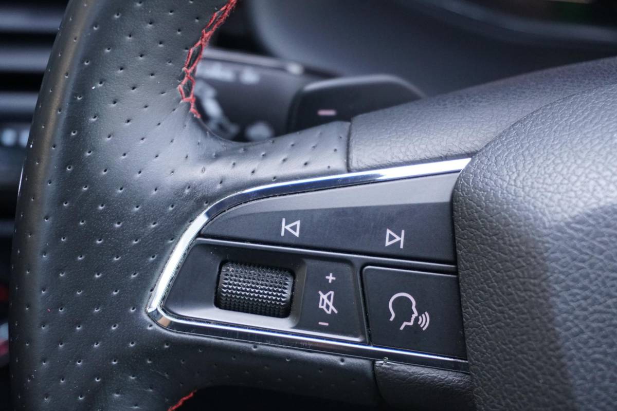 SEAT Ateca SEAT Ateca 1.5 TSI FR Business Intense + CAMERA / ALCANTARA / ELEK. KOFFERKLEP / ACC