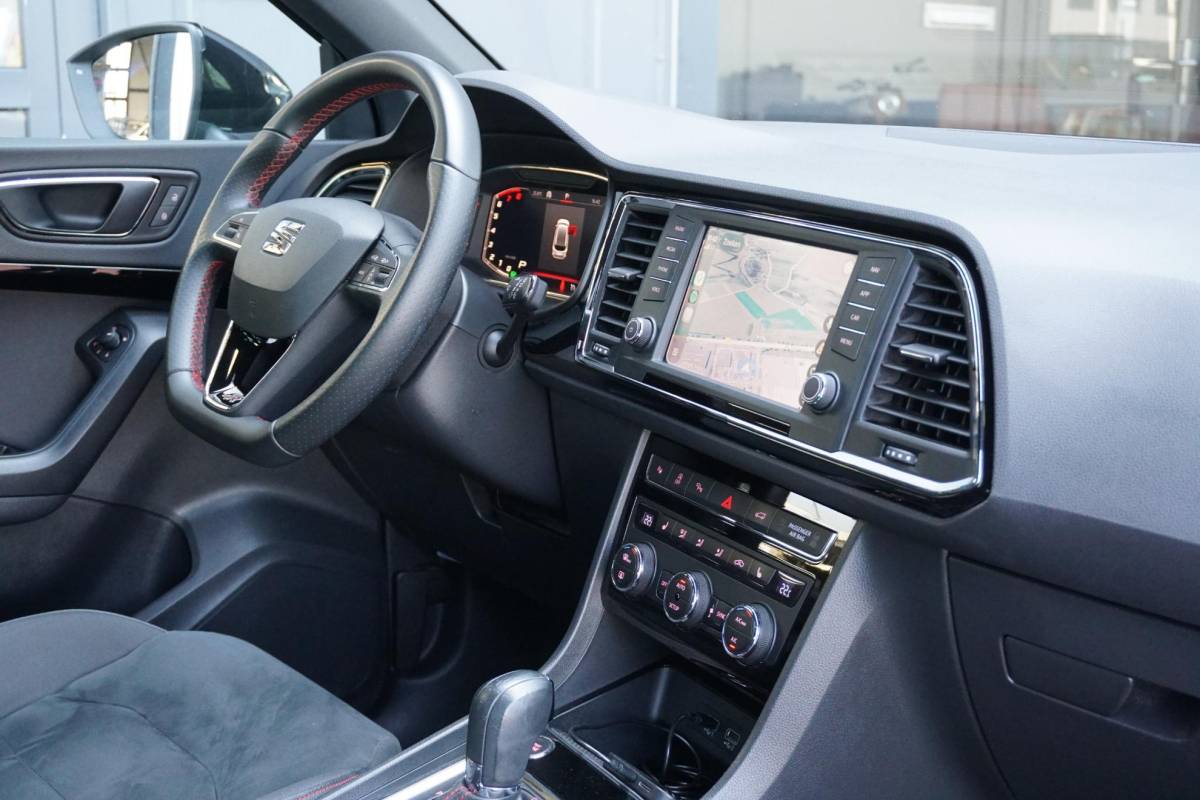 SEAT Ateca SEAT Ateca 1.5 TSI FR Business Intense + CAMERA / ALCANTARA / ELEK. KOFFERKLEP / ACC