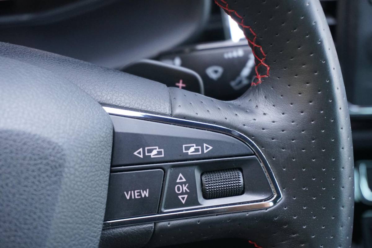 SEAT Ateca SEAT Ateca 1.5 TSI FR Business Intense + CAMERA / ALCANTARA / ELEK. KOFFERKLEP / ACC
