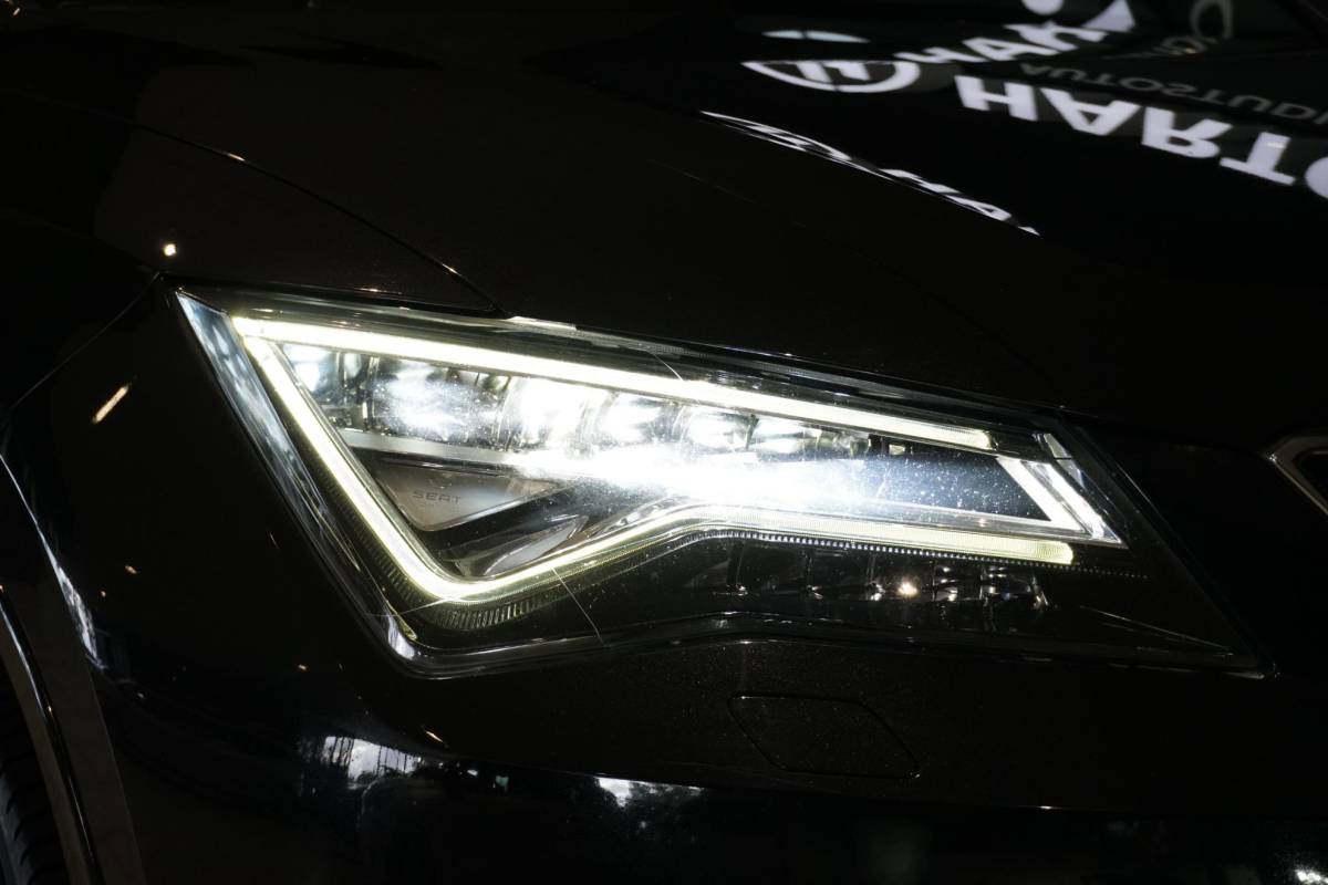 SEAT Ateca SEAT Ateca 1.5 TSI FR Business Intense + CAMERA / ALCANTARA / ELEK. KOFFERKLEP / ACC