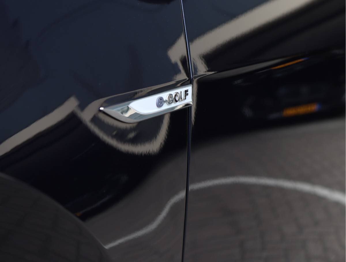 Volkswagen e-Golf Volkswagen e-Golf | SOH 83,4% | Leder | Camera | Keyless | Org. NL