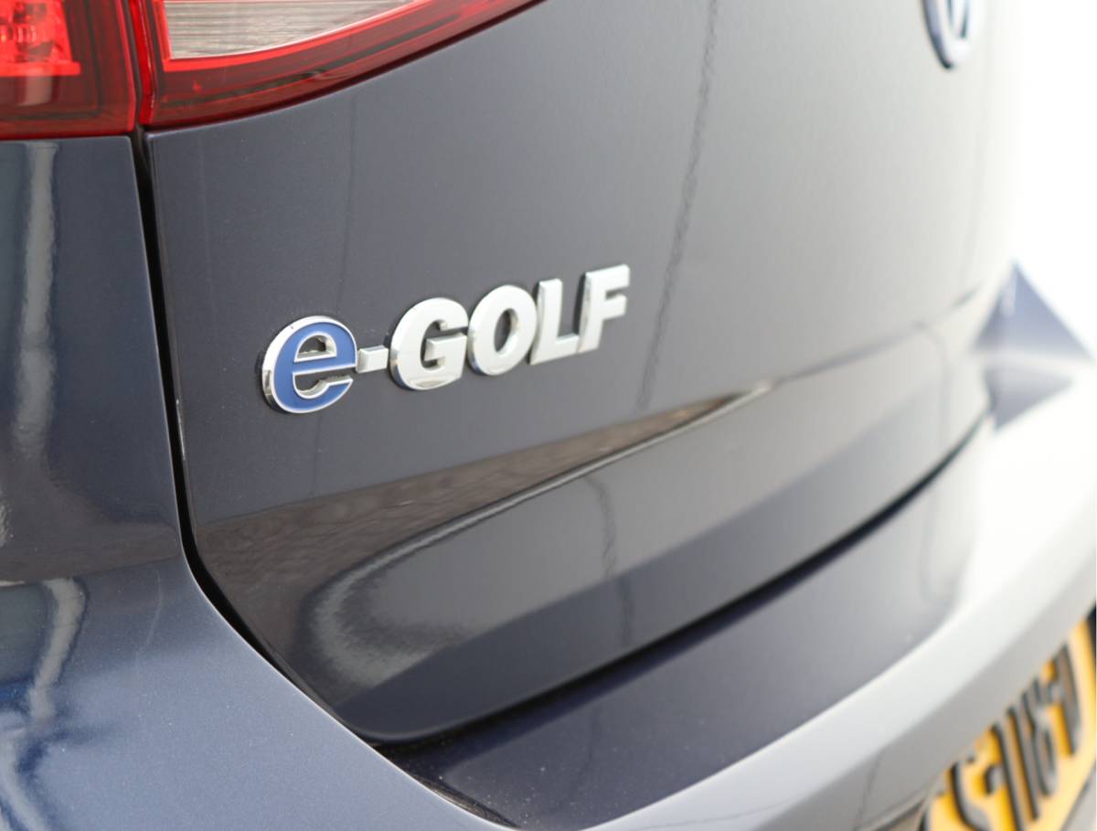 Volkswagen e-Golf Volkswagen e-Golf | SOH 83,4% | Leder | Camera | Keyless | Org. NL