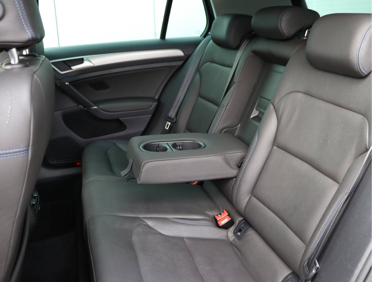 Volkswagen e-Golf Volkswagen e-Golf | SOH 83,4% | Leder | Camera | Keyless | Org. NL