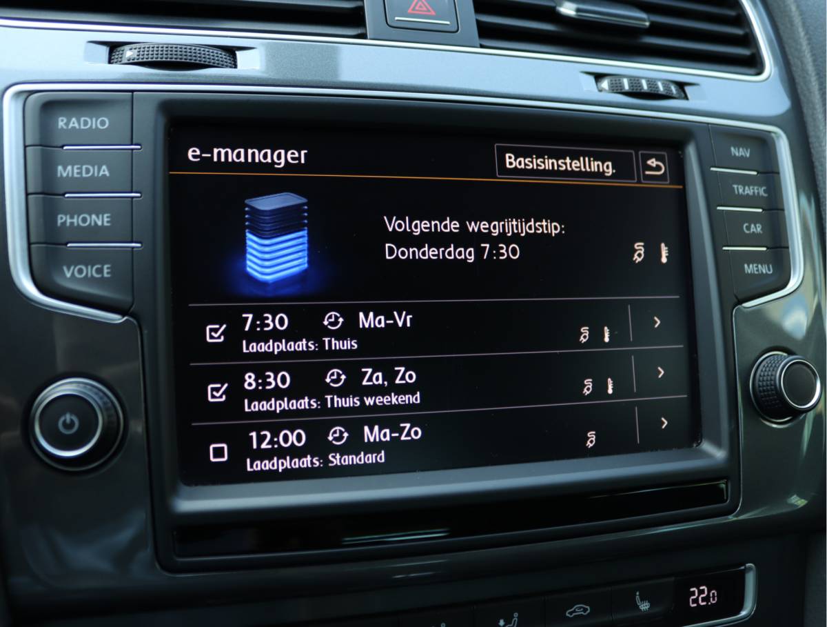 Volkswagen e-Golf Volkswagen e-Golf | SOH 83,4% | Leder | Camera | Keyless | Org. NL