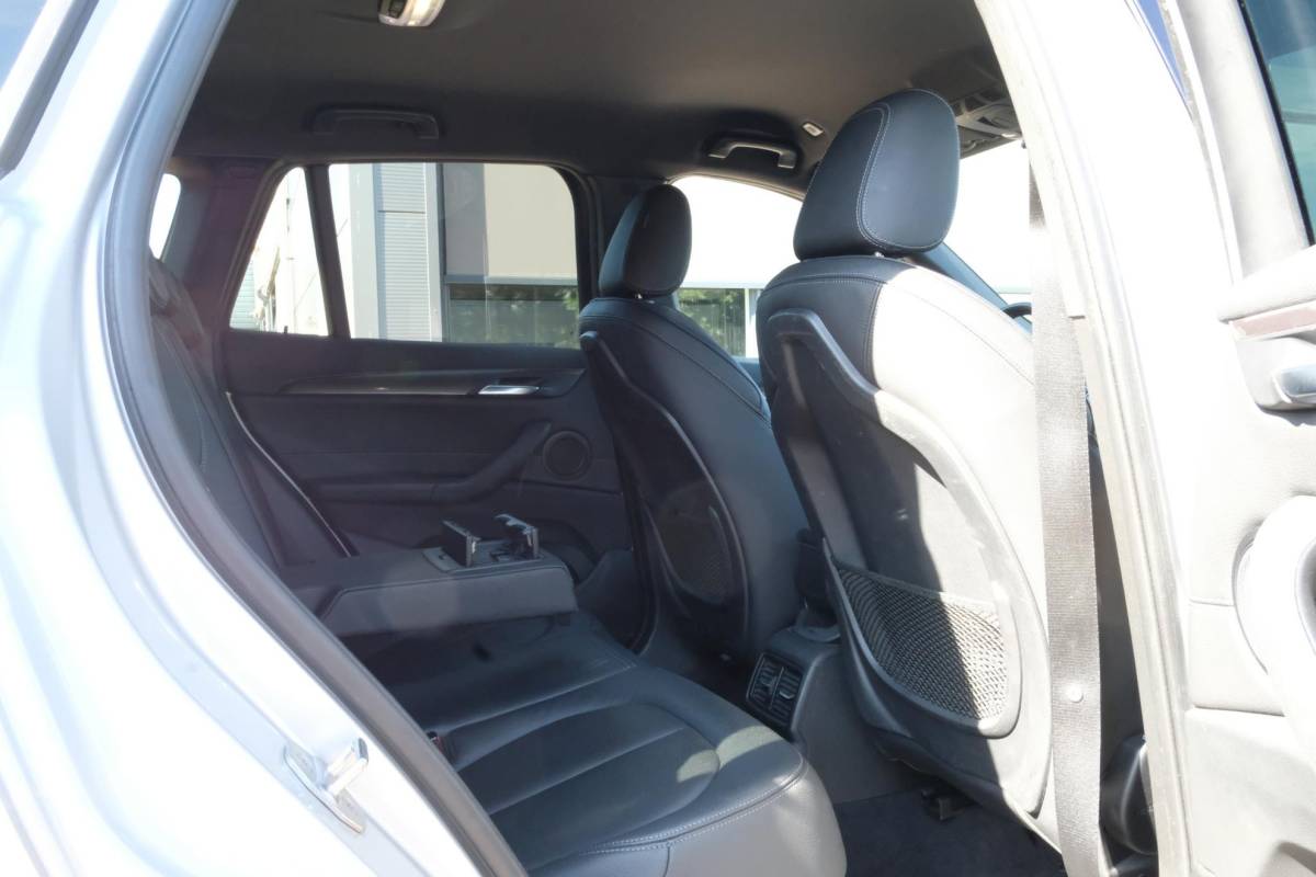 BMW X1 BMW X1 sDrive18i High Executive Edition 140 PK | Afneembare Trekhaak | Dealeronderhouden | Lederen Bekleding | Stoelverwarming | Camera | Head-Up display | Elektrische Klep | LED |