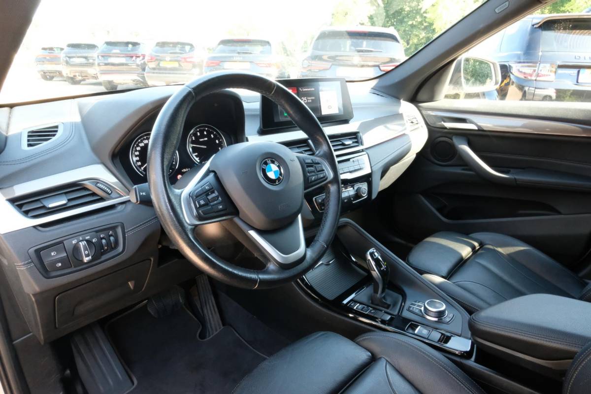 BMW X1 BMW X1 sDrive18i High Executive Edition 140 PK | Afneembare Trekhaak | Dealeronderhouden | Lederen Bekleding | Stoelverwarming | Camera | Head-Up display | Elektrische Klep | LED |
