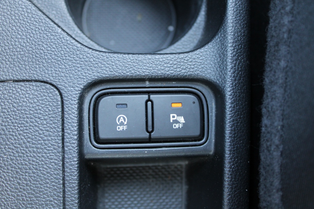 Hyundai i10 Hyundai i10 1.0i Comfort Navi/Cruise/Pdc/Bluet/Carplay “RIJKLAAR”