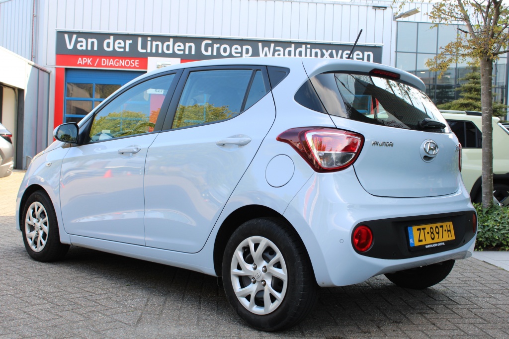 Hyundai i10 Hyundai i10 1.0i Comfort Navi/Cruise/Pdc/Bluet/Carplay “RIJKLAAR”