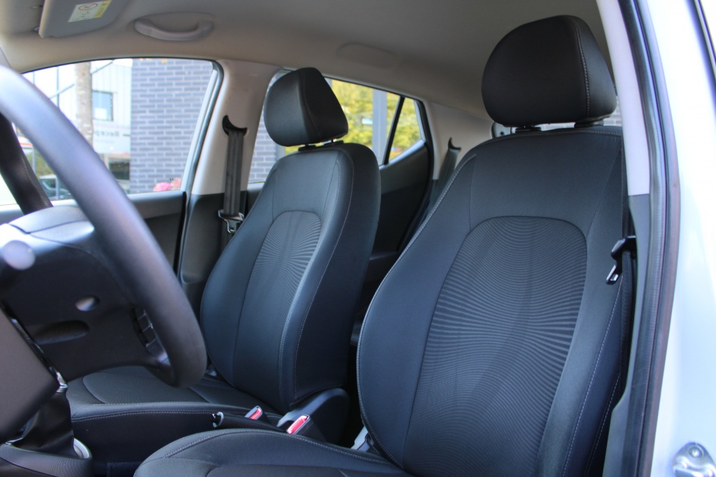 Hyundai i10 Hyundai i10 1.0i Comfort Navi/Cruise/Pdc/Bluet/Carplay “RIJKLAAR”