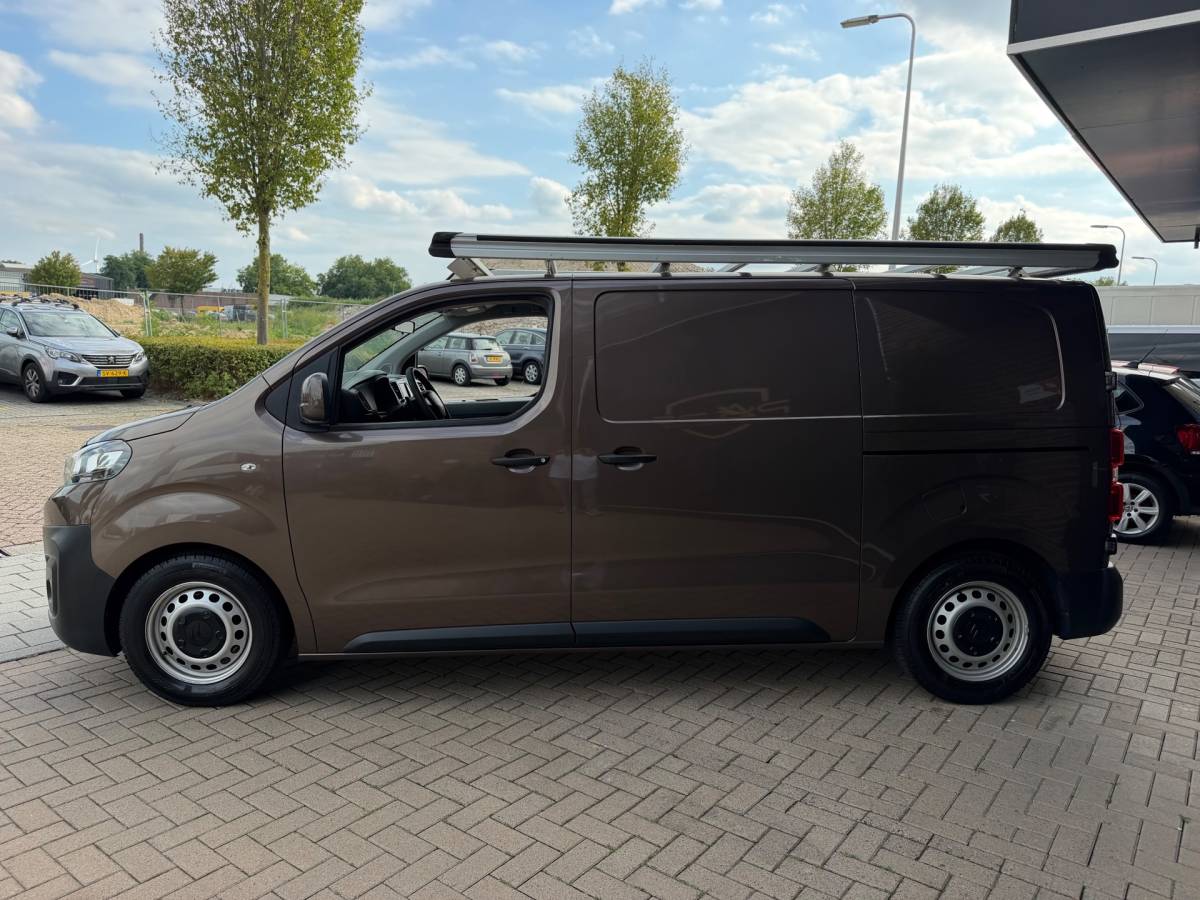 Citroën Jumpy Citroen Jumpy 1.6 BlueHDI 95 Comfort M S&S Automaat Dubbele Schuifdeuren Airco Cruise Navi CarPlay Elk.Ramen Trekhaak.