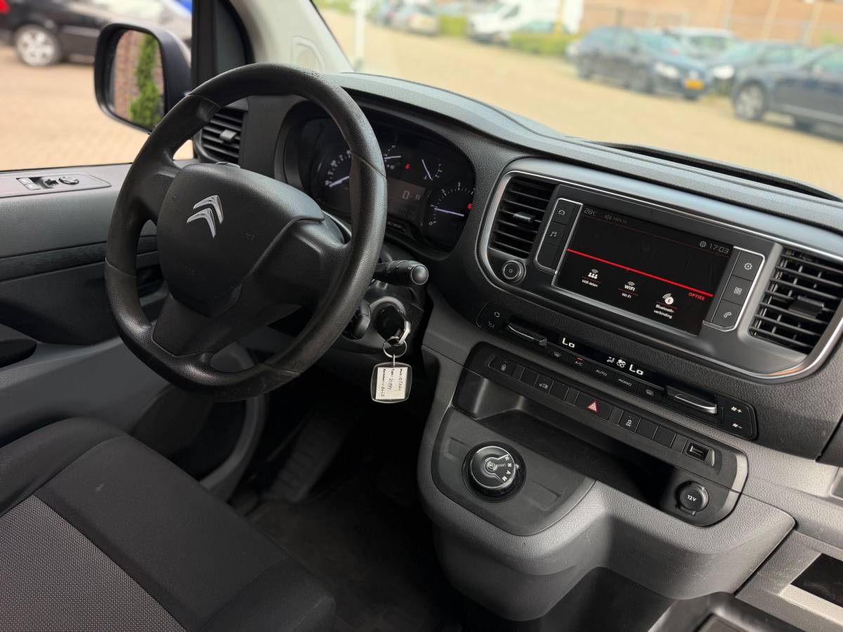 Citroën Jumpy Citroen Jumpy 1.6 BlueHDI 95 Comfort M S&S Automaat Dubbele Schuifdeuren Airco Cruise Navi CarPlay Elk.Ramen Trekhaak.