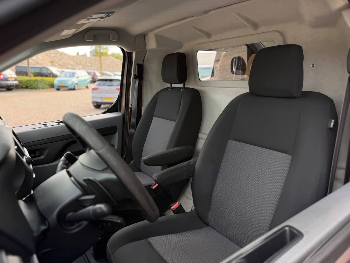 Citroën Jumpy Citroen Jumpy 1.6 BlueHDI 95 Comfort M S&S Automaat Dubbele Schuifdeuren Airco Cruise Navi CarPlay Elk.Ramen Trekhaak.