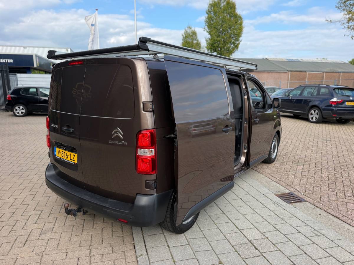 Citroën Jumpy Citroen Jumpy 1.6 BlueHDI 95 Comfort M S&S Automaat Dubbele Schuifdeuren Airco Cruise Navi CarPlay Elk.Ramen Trekhaak.