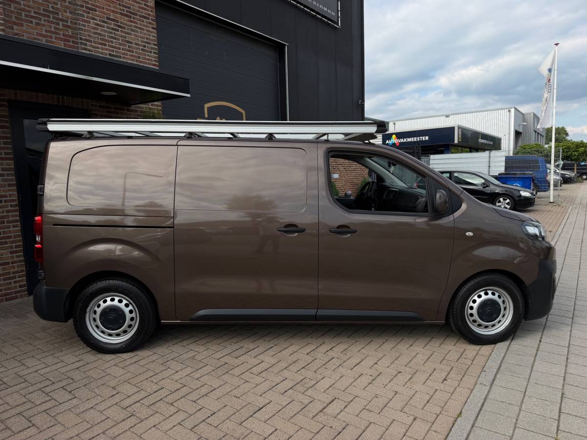 Citroën Jumpy Citroen Jumpy 1.6 BlueHDI 95 Comfort M S&S Automaat Dubbele Schuifdeuren Airco Cruise Navi CarPlay Elk.Ramen Trekhaak.