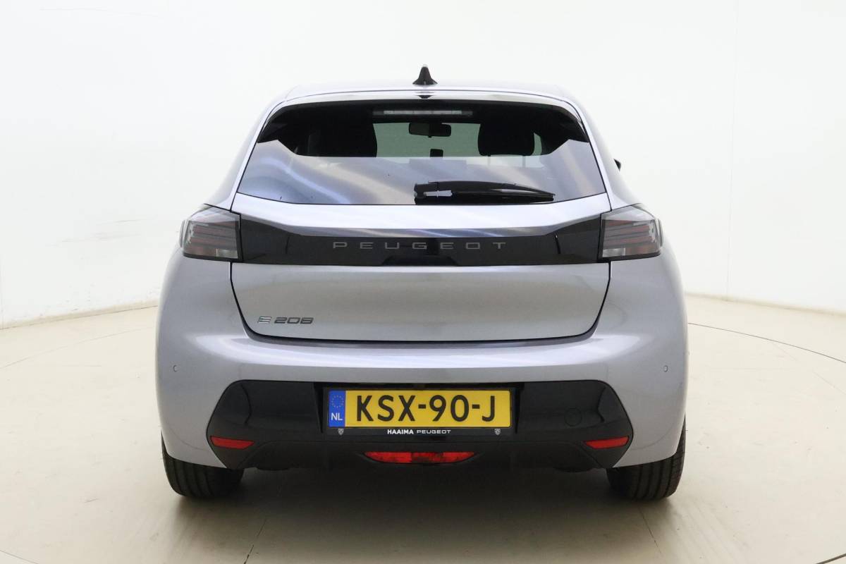 Peugeot e-208 Peugeot e-208 EV Business 50 kWh Demo | Navigatie | Camera | key less start