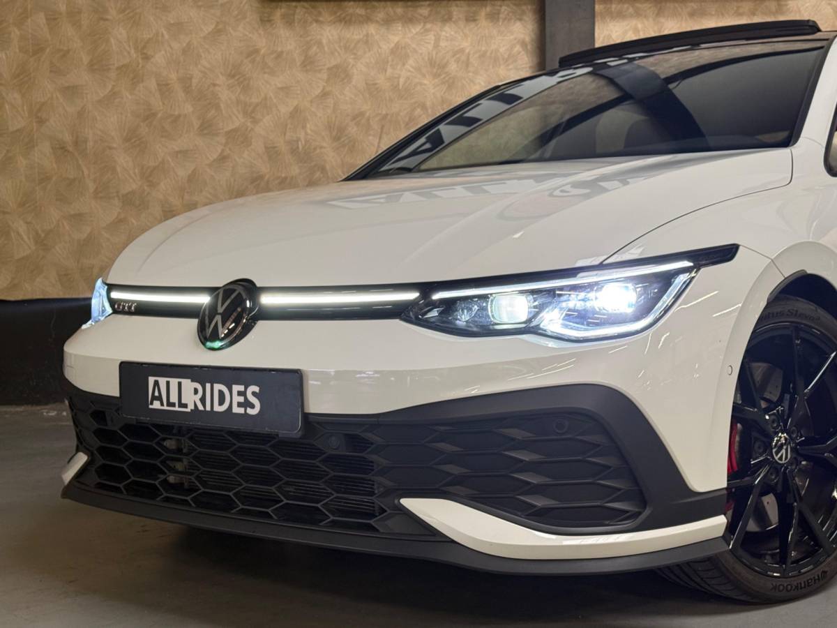 Volkswagen Golf Volkswagen GOLF 2.0 TSI GTI CLUBSPORT | Pano | Stoel/Stuurverwarming | IQ Light | Camera | Harman Kardon
