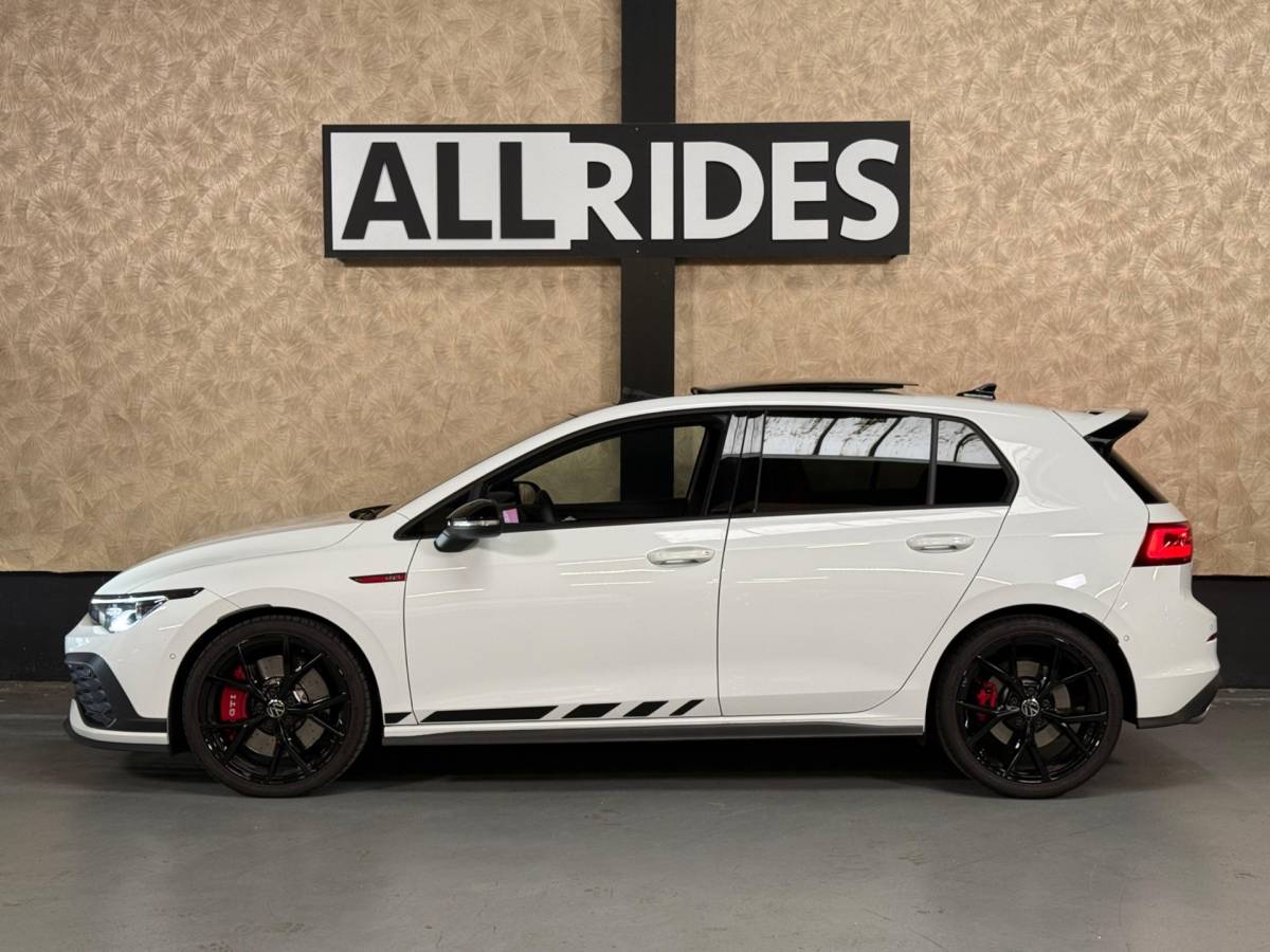Volkswagen Golf Volkswagen GOLF 2.0 TSI GTI CLUBSPORT | Pano | Stoel/Stuurverwarming | IQ Light | Camera | Harman Kardon