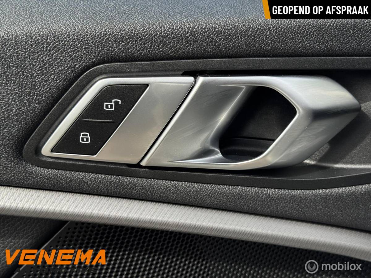 BMW 1 Serie BMW 118i M Sport Executive Pro 19″ M-Perf | Autom | Head-Up