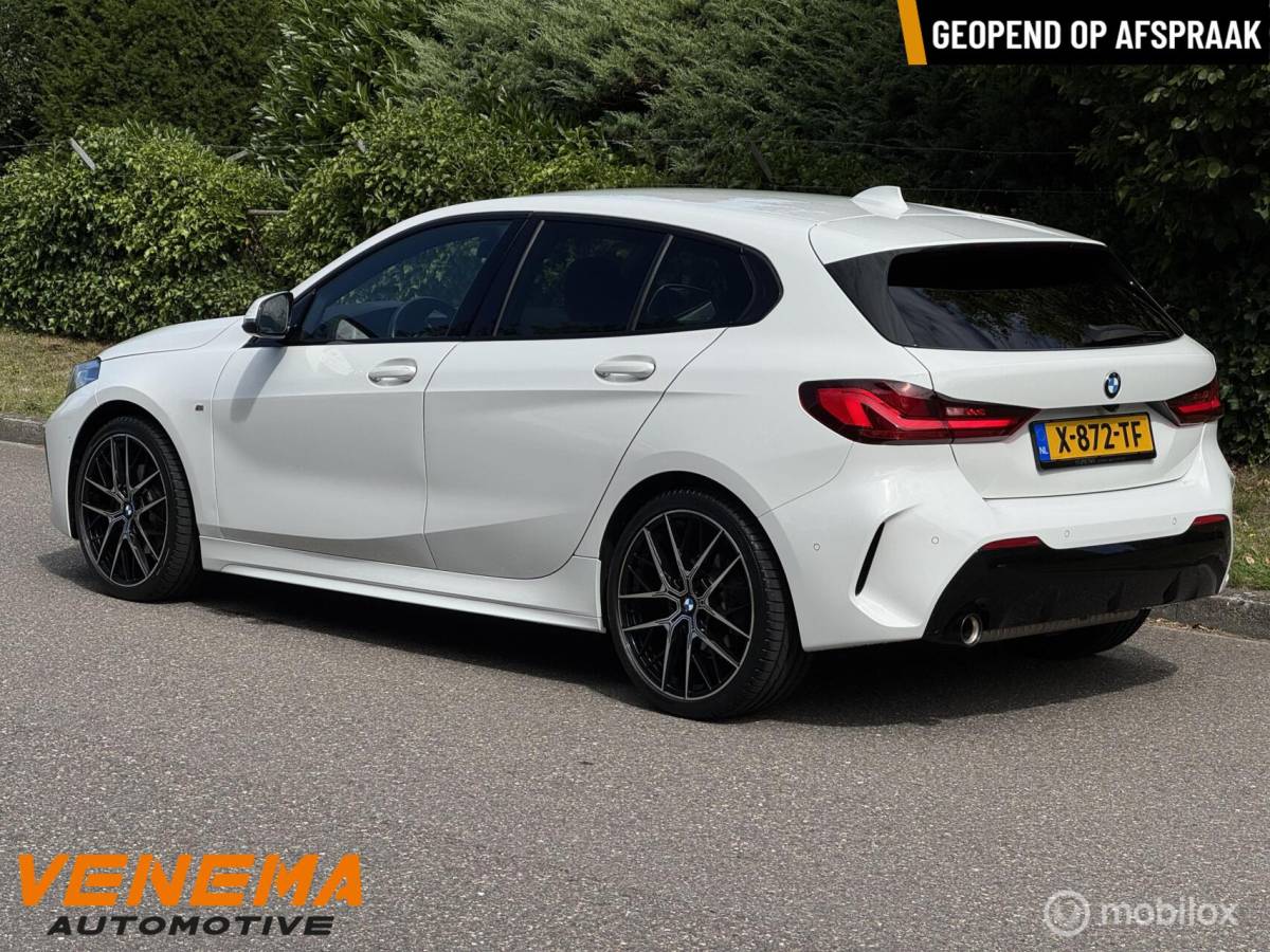 BMW 1 Serie BMW 118i M Sport Executive Pro 19″ M-Perf | Autom | Head-Up