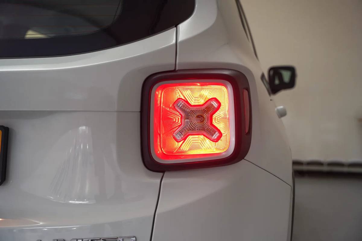 Jeep Renegade Jeep Renegade 1.4 MultiAir Limited [ Camera Stoel-Stuur Verwarming Clima ]