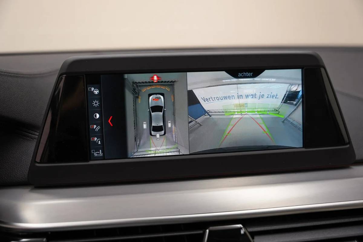 BMW 5 Serie BMW 5-serie 530i xDrive High Executive Aut. [ Leder 360°-camera Schuif/Kanteldak ]