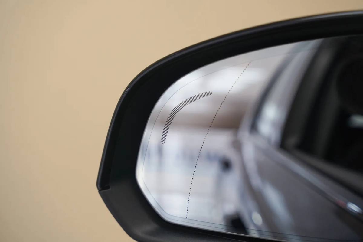 Volvo XC40 Volvo XC40 2.0 T4 R-Design Aut. [ Leer/alcantara Apple carplay Navigatie ]