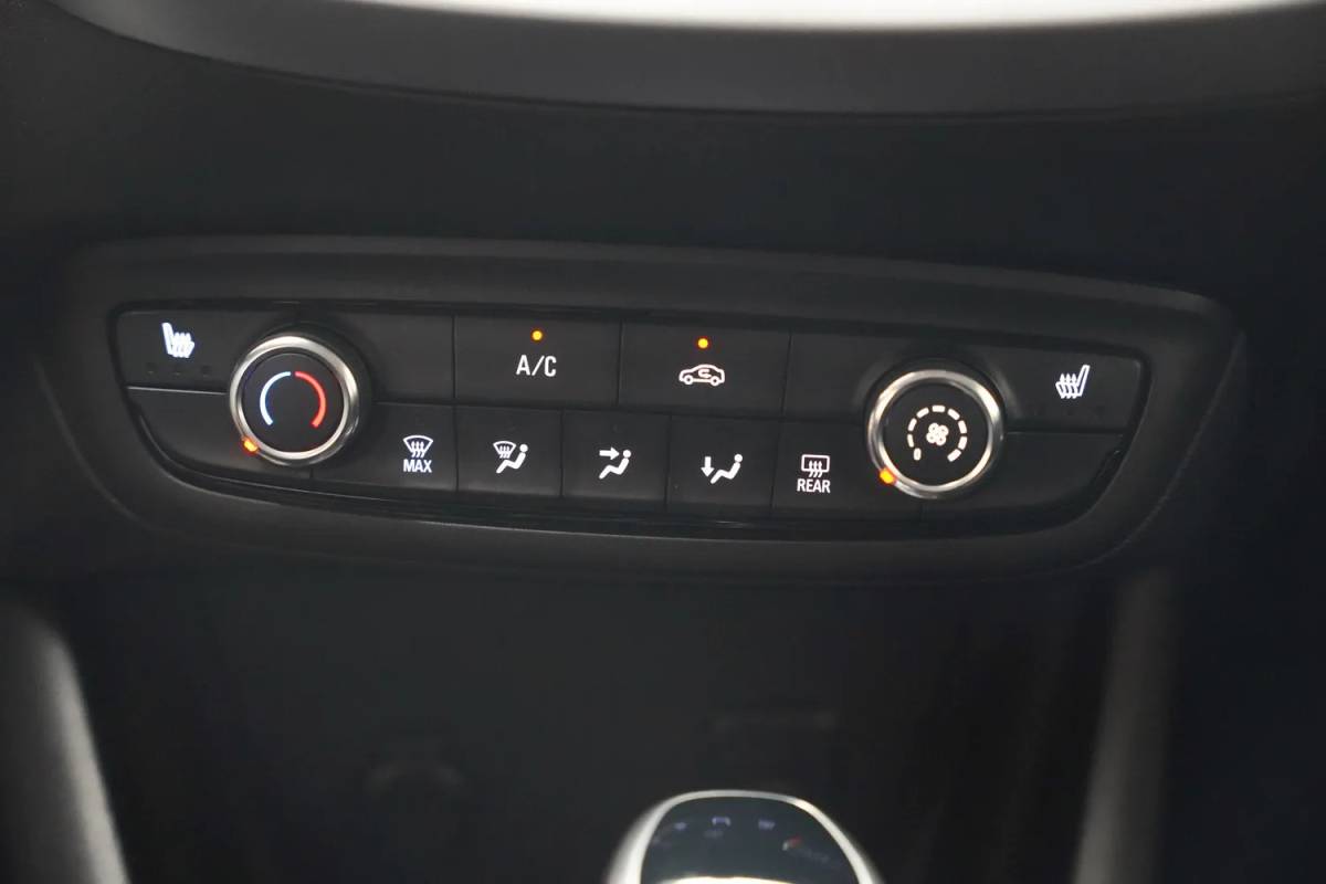 Opel Crossland Opel Crossland 1.2 Turbo Elegance Aut. [ Camera Stoelverwarming Trekhaak]