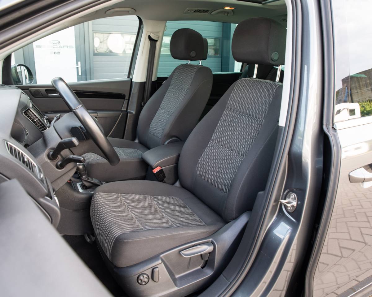 SEAT Alhambra SEAT Alhambra 1.4 TSI Style DSG PANODAK, GEINTERGREERDE KINDERZITJES, ELEK. TREKHAAK