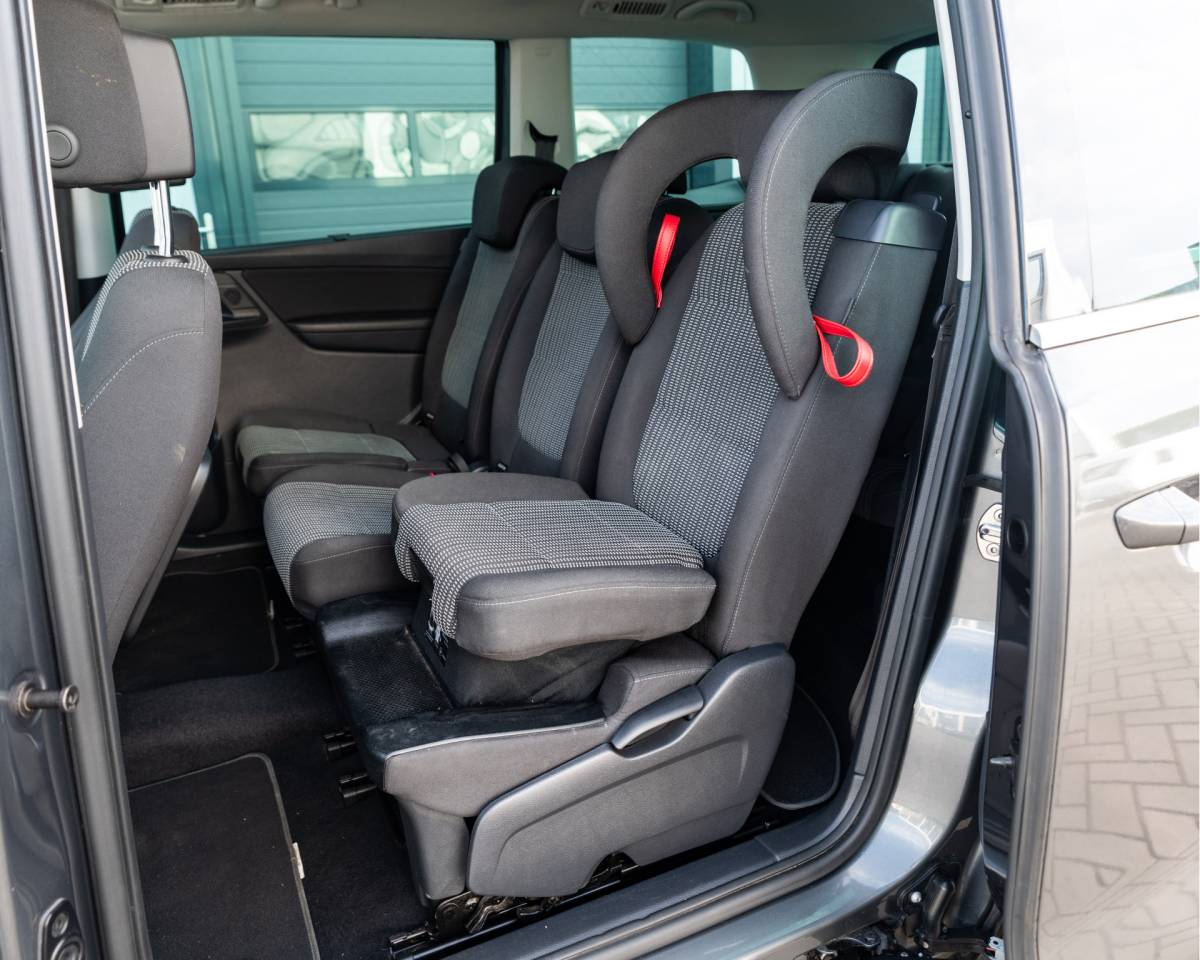 SEAT Alhambra SEAT Alhambra 1.4 TSI Style DSG PANODAK, GEINTERGREERDE KINDERZITJES, ELEK. TREKHAAK