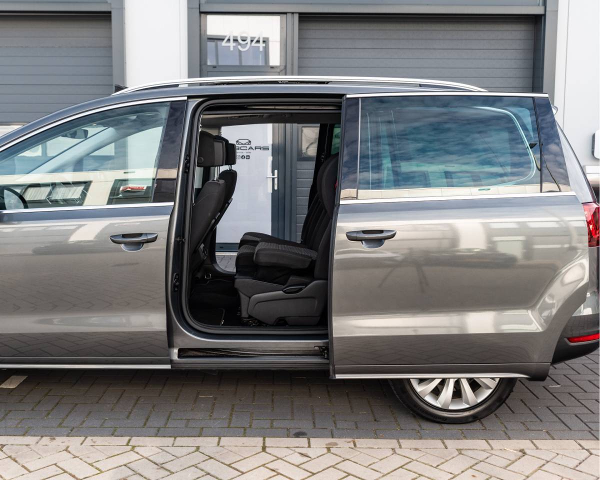 SEAT Alhambra SEAT Alhambra 1.4 TSI Style DSG PANODAK, GEINTERGREERDE KINDERZITJES, ELEK. TREKHAAK