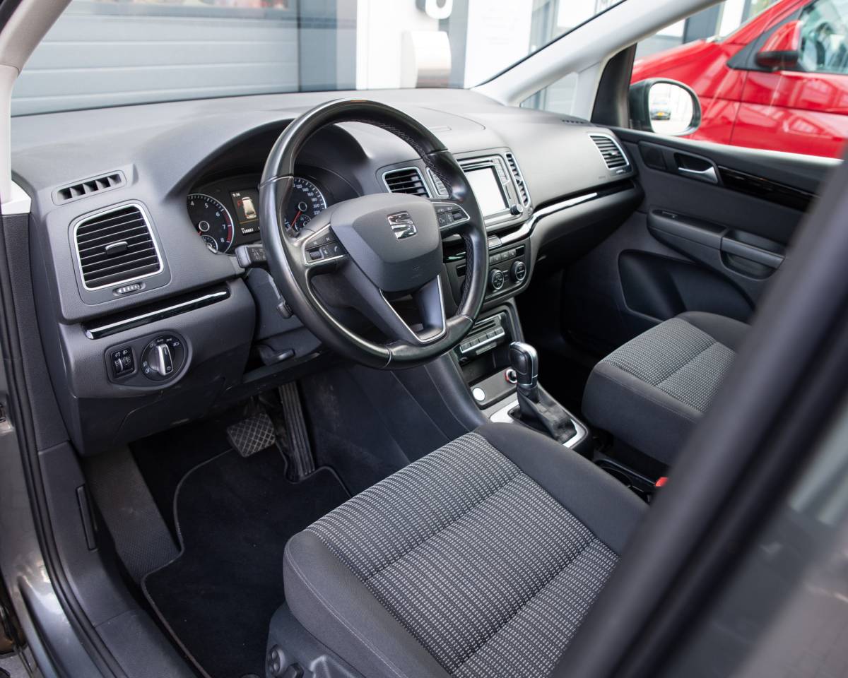 SEAT Alhambra SEAT Alhambra 1.4 TSI Style DSG PANODAK, GEINTERGREERDE KINDERZITJES, ELEK. TREKHAAK