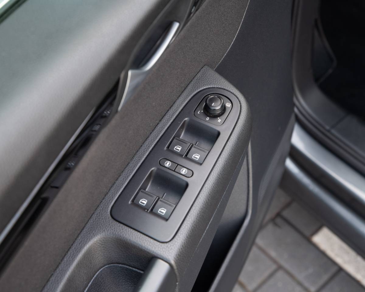 SEAT Alhambra SEAT Alhambra 1.4 TSI Style DSG PANODAK, GEINTERGREERDE KINDERZITJES, ELEK. TREKHAAK