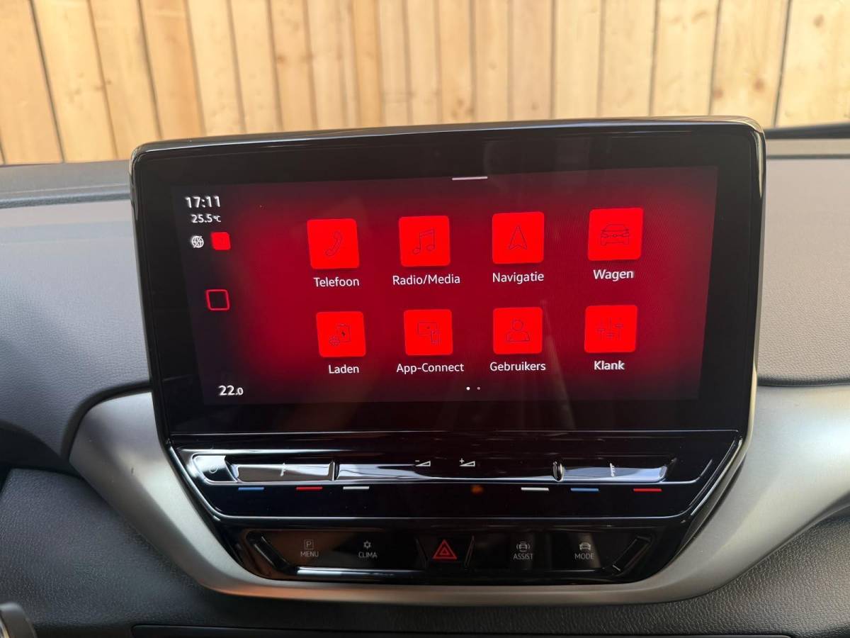 Volkswagen ID.4 Volkswagen ID.4 Pro 77 kWh Apple CarPlay/Android Auto | Climate control |  Cruise control adaptief | DAB ontvangst | LED verlichting | Navigatiesysteem | Sfeerverlichting | Trekhaak uitklapbaar