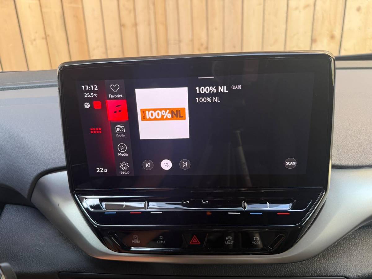 Volkswagen ID.4 Volkswagen ID.4 Pro 77 kWh Apple CarPlay/Android Auto | Climate control |  Cruise control adaptief | DAB ontvangst | LED verlichting | Navigatiesysteem | Sfeerverlichting | Trekhaak uitklapbaar
