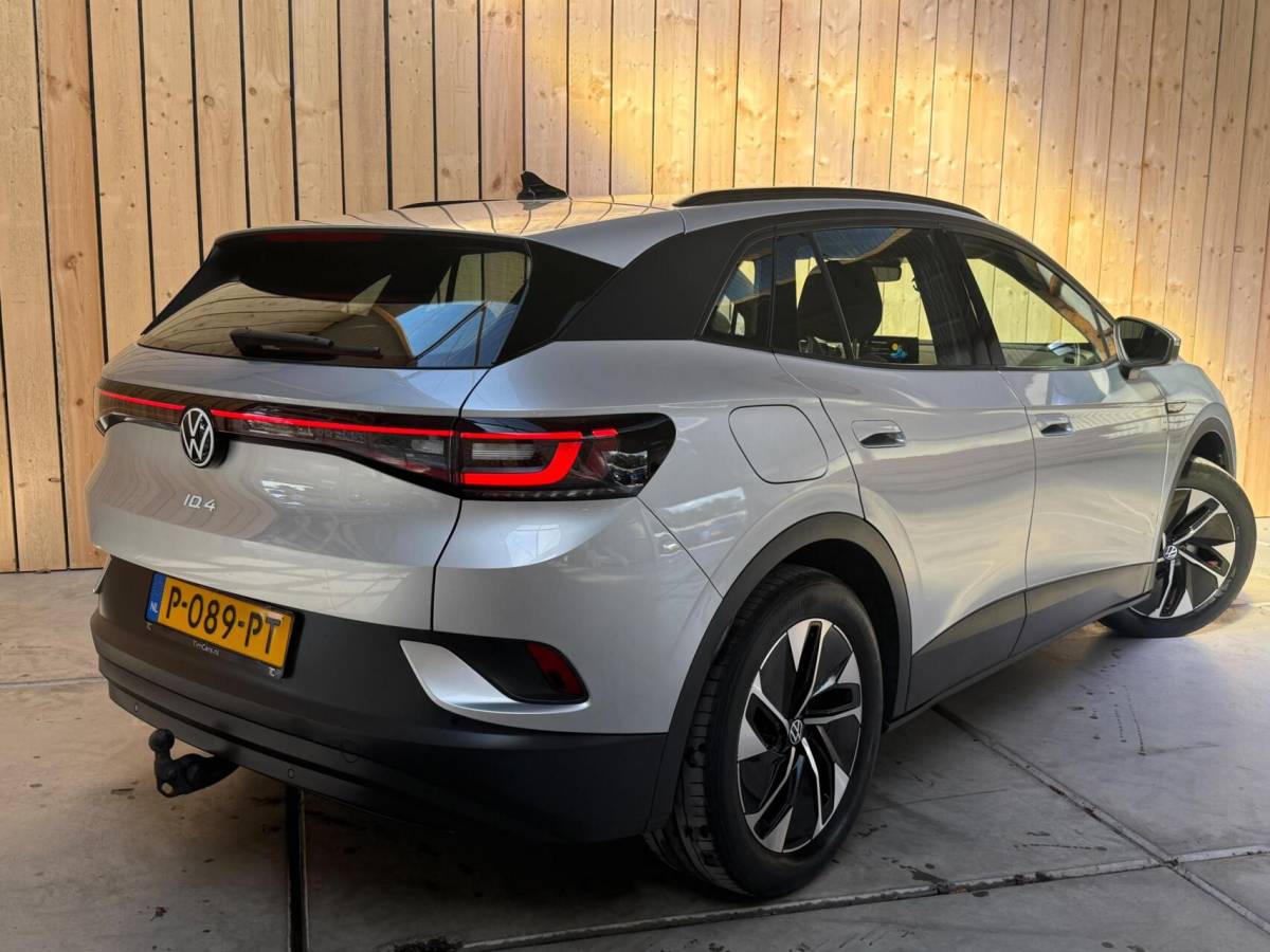 Volkswagen ID.4 Volkswagen ID.4 Pro 77 kWh Apple CarPlay/Android Auto | Climate control |  Cruise control adaptief | DAB ontvangst | LED verlichting | Navigatiesysteem | Sfeerverlichting | Trekhaak uitklapbaar