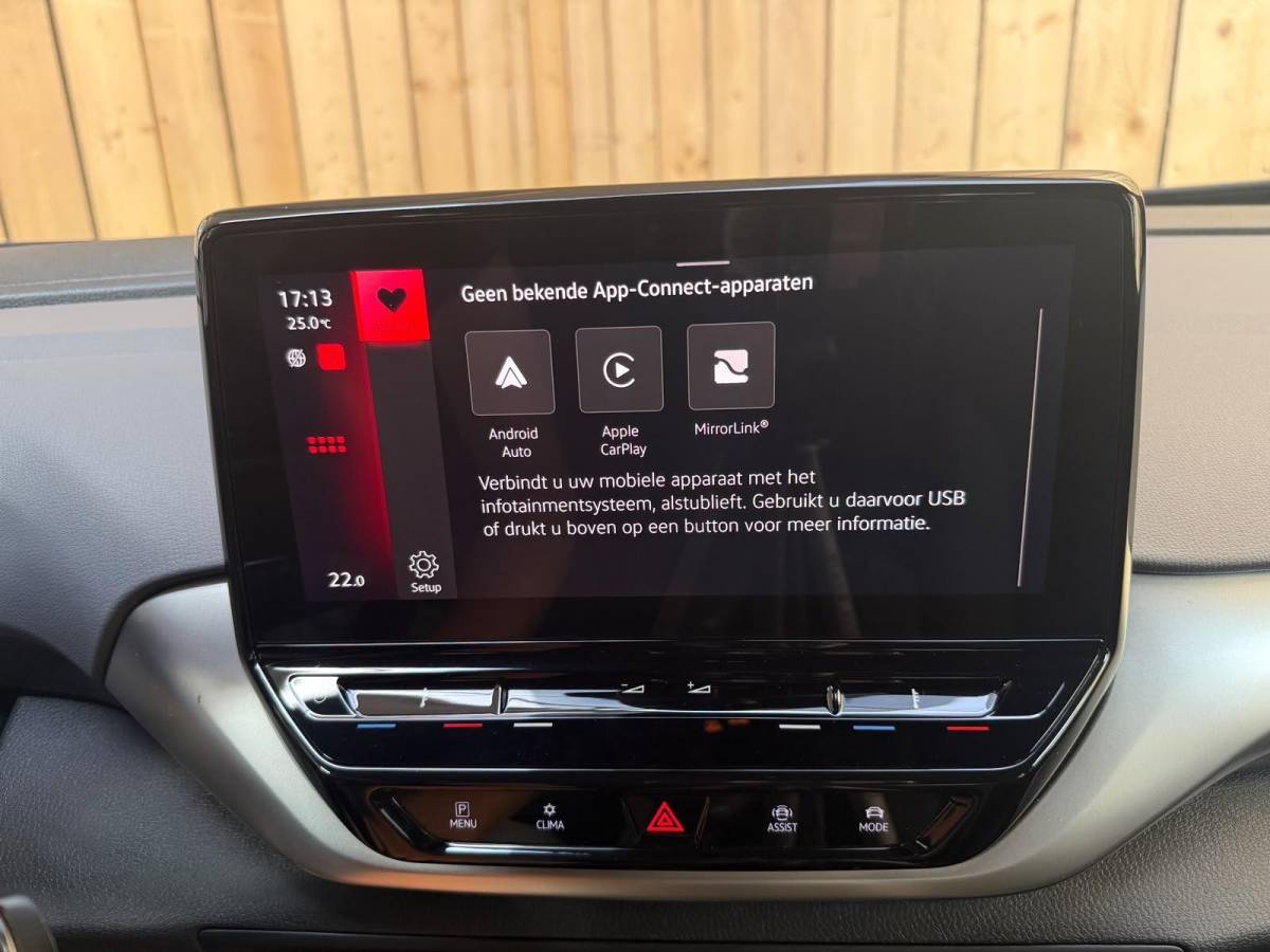 Volkswagen ID.4 Volkswagen ID.4 Pro 77 kWh Apple CarPlay/Android Auto | Climate control |  Cruise control adaptief | DAB ontvangst | LED verlichting | Navigatiesysteem | Sfeerverlichting | Trekhaak uitklapbaar