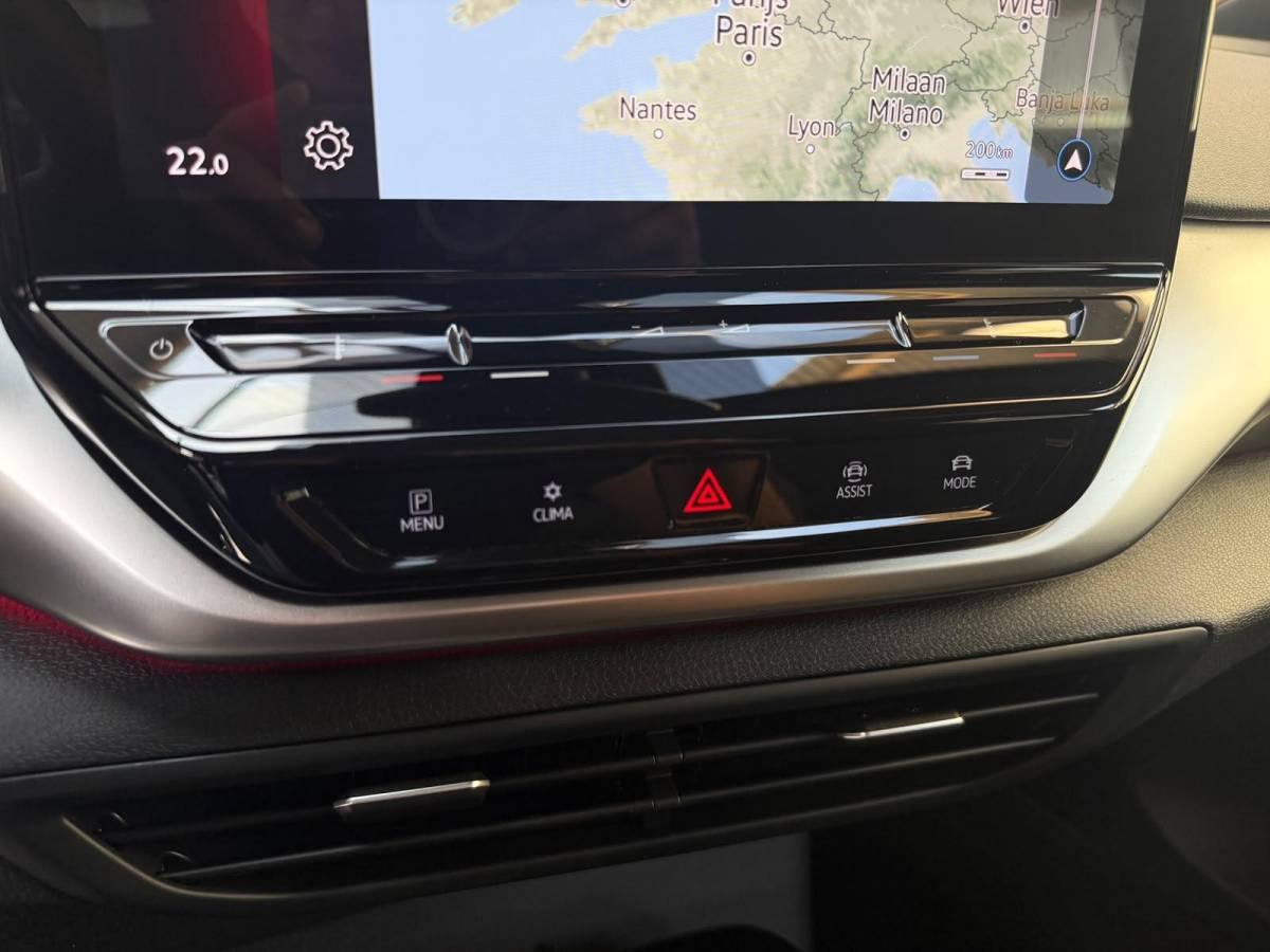 Volkswagen ID.4 Volkswagen ID.4 Pro 77 kWh Apple CarPlay/Android Auto | Climate control |  Cruise control adaptief | DAB ontvangst | LED verlichting | Navigatiesysteem | Sfeerverlichting | Trekhaak uitklapbaar