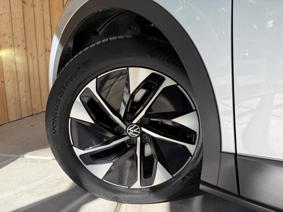 Volkswagen ID.4 Volkswagen ID.4 Pro 77 kWh Apple CarPlay/Android Auto | Climate control |  Cruise control adaptief | DAB ontvangst | LED verlichting | Navigatiesysteem | Sfeerverlichting | Trekhaak uitklapbaar