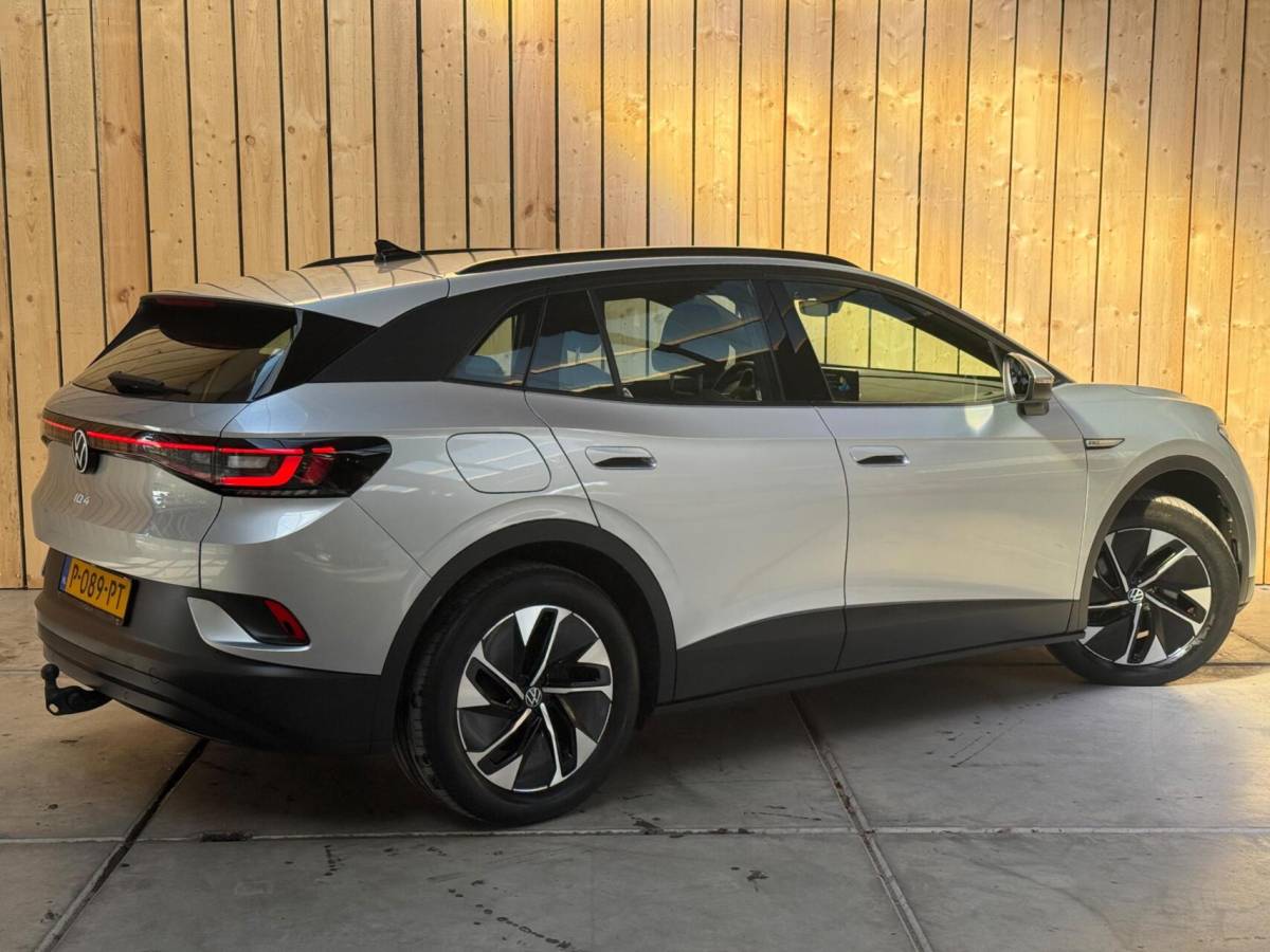 Volkswagen ID.4 Volkswagen ID.4 Pro 77 kWh Apple CarPlay/Android Auto | Climate control |  Cruise control adaptief | DAB ontvangst | LED verlichting | Navigatiesysteem | Sfeerverlichting | Trekhaak uitklapbaar