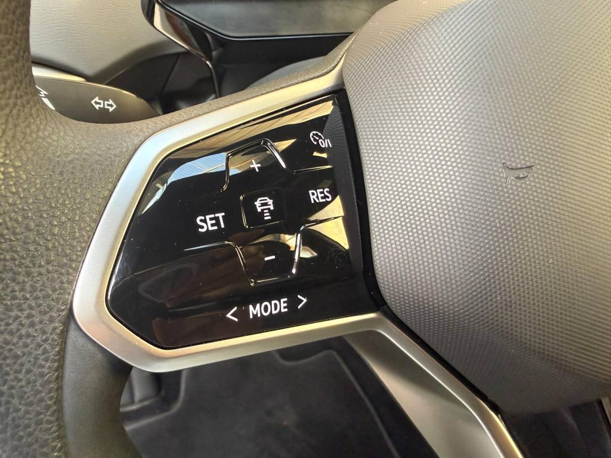 Volkswagen ID.4 Volkswagen ID.4 Pro 77 kWh Apple CarPlay/Android Auto | Climate control |  Cruise control adaptief | DAB ontvangst | LED verlichting | Navigatiesysteem | Sfeerverlichting | Trekhaak uitklapbaar