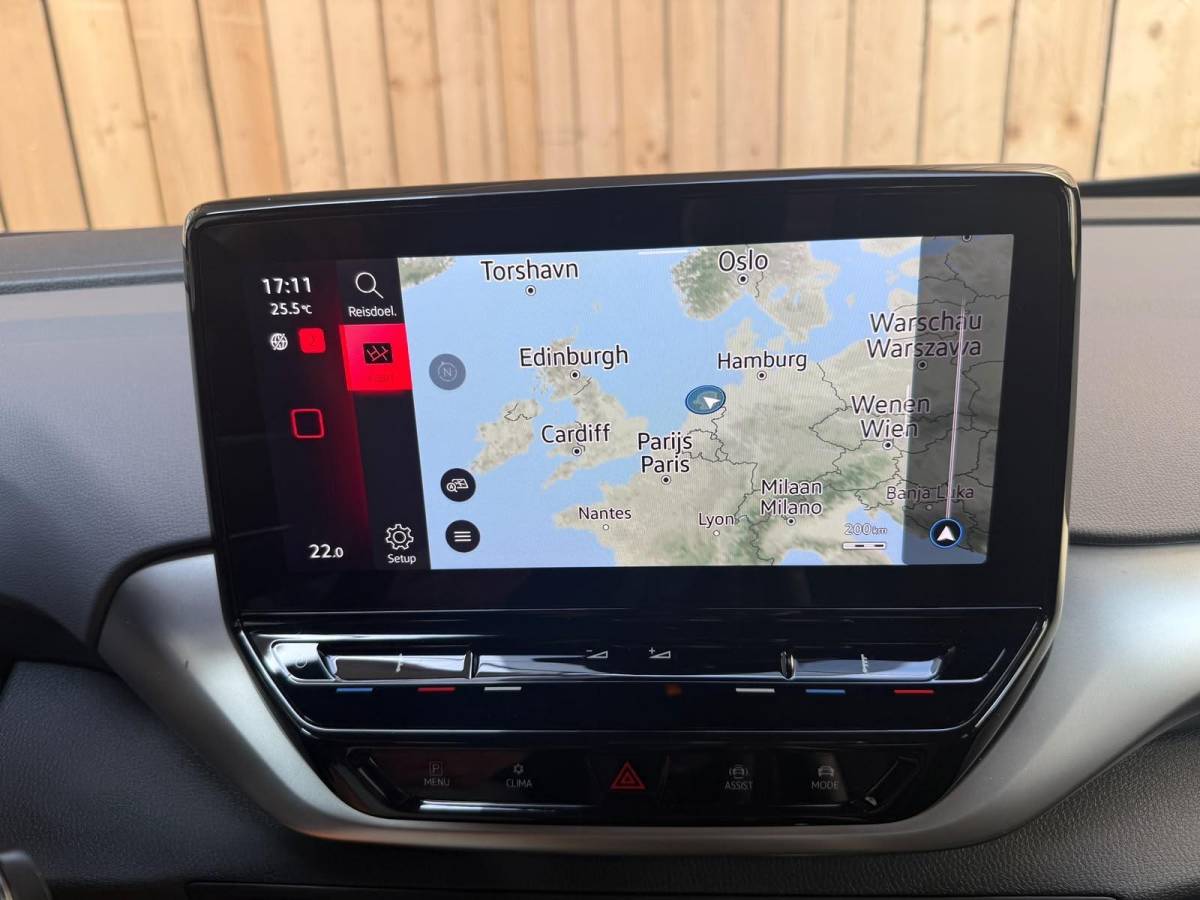 Volkswagen ID.4 Volkswagen ID.4 Pro 77 kWh Apple CarPlay/Android Auto | Climate control |  Cruise control adaptief | DAB ontvangst | LED verlichting | Navigatiesysteem | Sfeerverlichting | Trekhaak uitklapbaar
