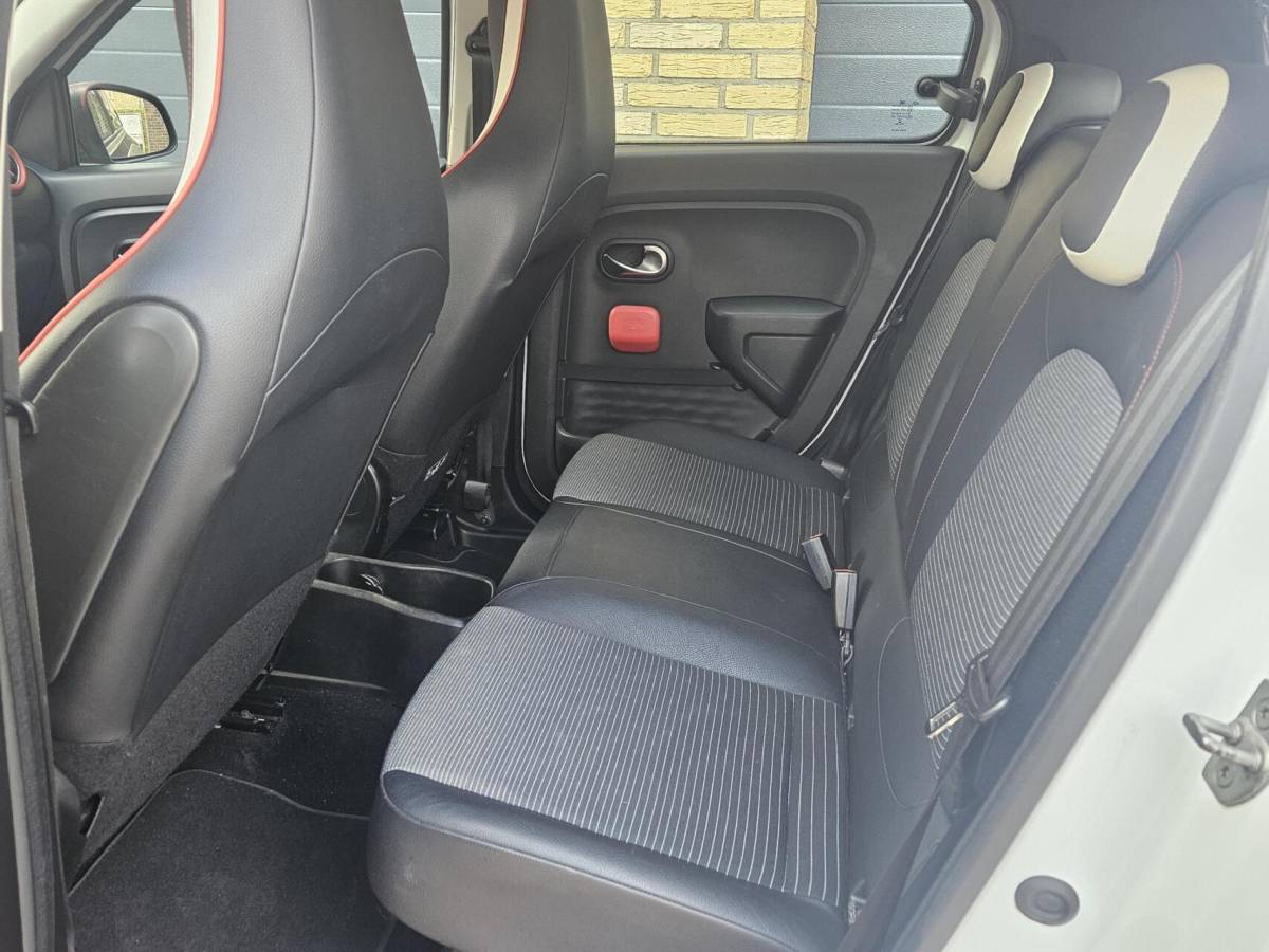 Renault Twingo Renault Twingo 0.9 TCe Dynamique | Camera | Navigatie | DAB+ | Bluetooth | Cruise Control