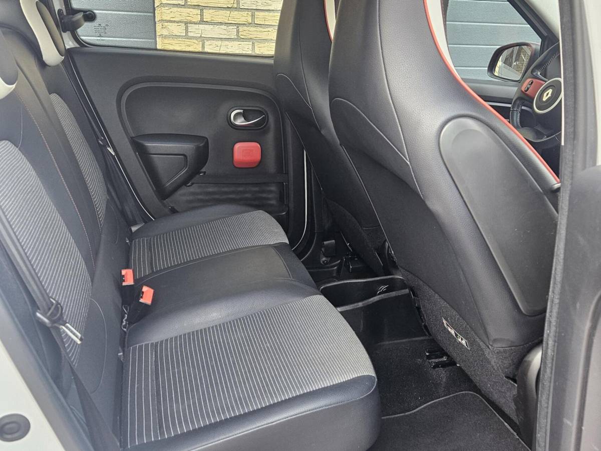Renault Twingo Renault Twingo 0.9 TCe Dynamique | Camera | Navigatie | DAB+ | Bluetooth | Cruise Control