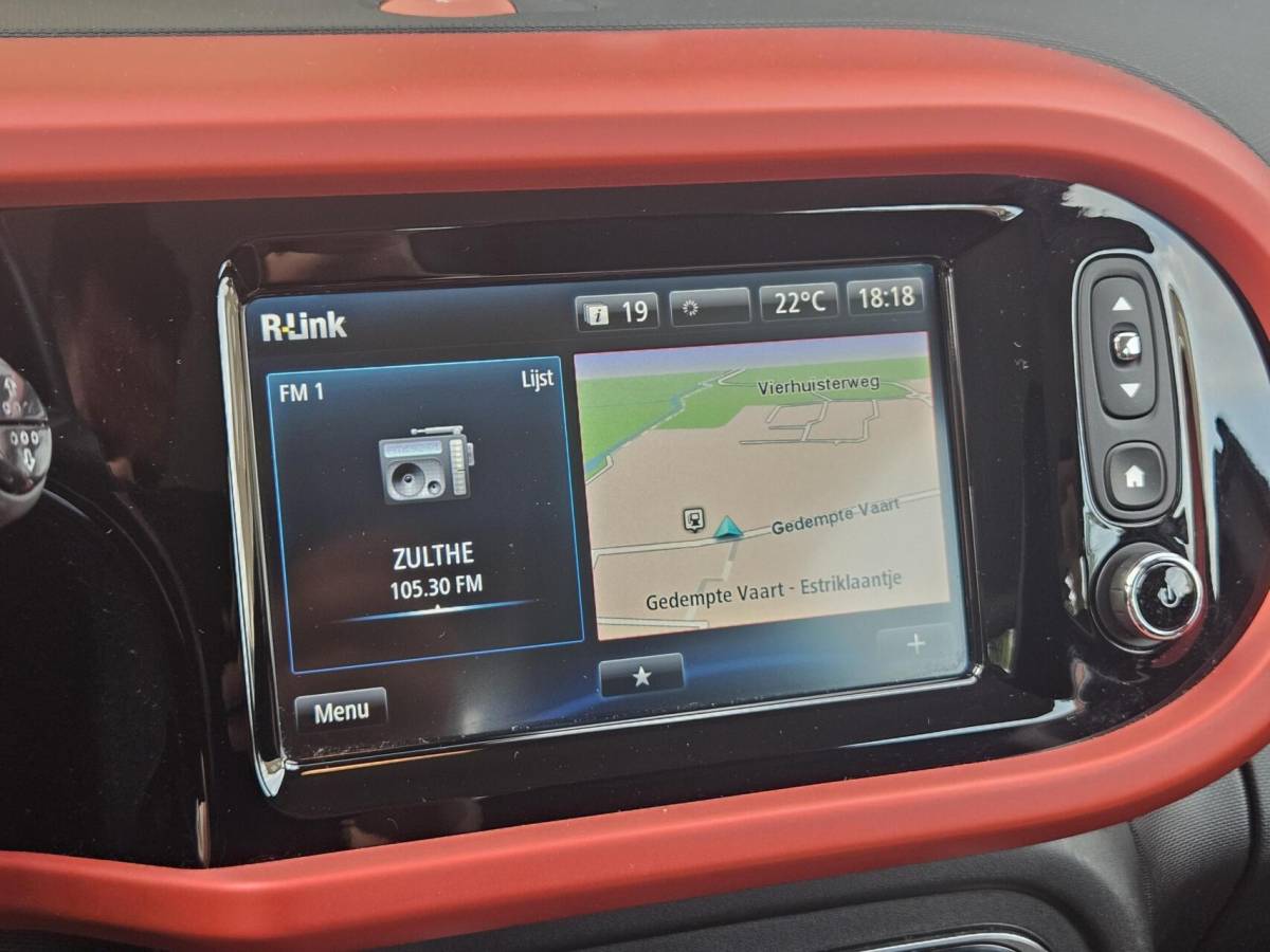 Renault Twingo Renault Twingo 0.9 TCe Dynamique | Camera | Navigatie | DAB+ | Bluetooth | Cruise Control